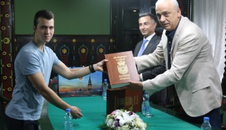 Prijem gradonačelnika Bakića za Aleksu Stevanovića, učenika robotičara