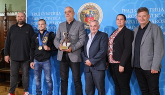 Prijem gradonačelnika Bakića za Sebastijana Nađa, rvača Spartaka