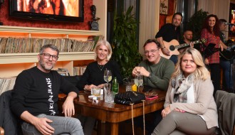 Goca & Three musketeers - Akustična svirka