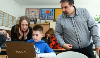 Razgovor sa učenicima koji su učestvovali na republičkom takmičenju u programiranju dronova