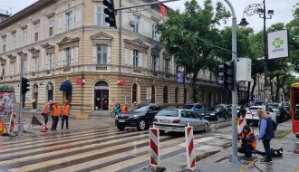 Postavljanje semafora kod pešačkog prelaza između Korzoa i Sokolskog doma