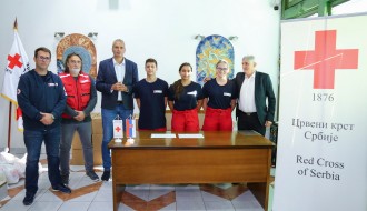 Podela paketa sa hranom za socijalno ugrožene korisnike Narodne kuhinje Crvenog krsta