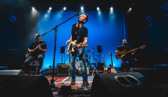 Bend "Dado&Dol Magic Crew" - koncertna promocija albuma prvenca "Naživo iz teatra"