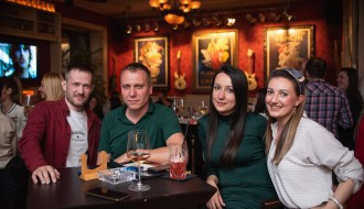 Larisa - akustična svirka