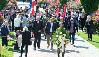 Polaganje venaca povodom Dana pobede nad fašizmom