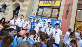 Druženje i fotografisanje sa košarkašima Spartak Office shoes