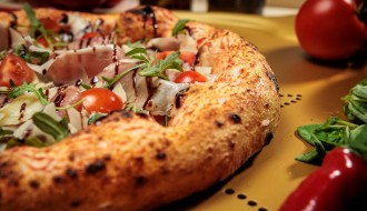 Napolitana pica po originalnoj recepturi i najkvalitetnjim sastojcima