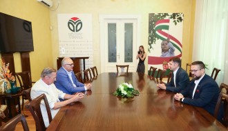 Balint Pastor u razgovoru sa direktorom RTV na temu informisanja na mađarskom jeziku