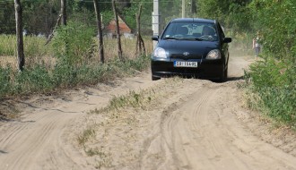 Razgovor sa stanovnicima  Ulice Jelene Ćetković povodom problema sa putem