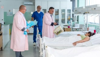 Poseta pomoćnika gradonačelnika i predsednika Skupštine bebama rođenim na Dan grada