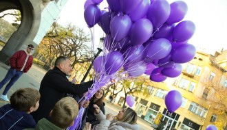 Puštanje balona povodom Svetskog dana prevremeno rođenih beba