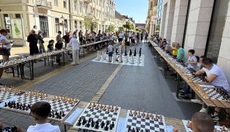 Šahovska simultanka sa velemajstorom Aleksandrom Inđićem