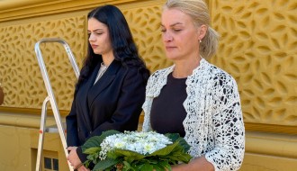 Polaganje venca na spomen ploči žrtvama fašističkog terora u Žutoj kući