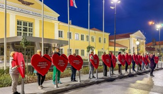 Komemorativna šetnja za stradale pri padu nadstrešnice na novosadskoj Železničkoj stanici