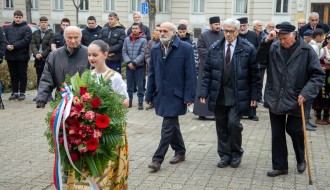 Pomen i polaganje venaca na spomenik palim junacima u oslobodilačkim ratovima 1912-1918