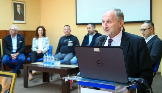 Izložba električnih automobila i i tribina na temu revolucije vozila na električni pogon