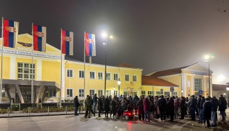 Komemorativni skup povodom 13 meseci od pada nadstrešnice na železničkoj stanici u Novom Sadu