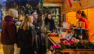 Božićni market ispred Malog trga