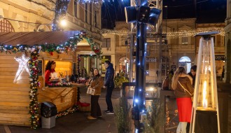 Božićni market ispred Malog trga