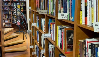 Biblioteka - odeljenje knjiga na stranim jezicima