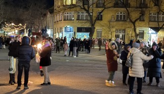 Spontani ispraćaj stare i doček Nove godine na Gradskom trgu #NG2026