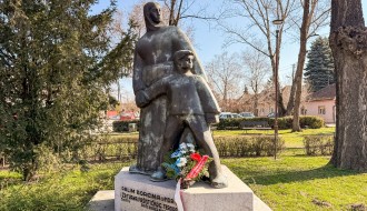 Performans obeležavanja 8. marta u organizaciji udruženja "Solidarnost"