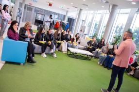 Učenice završnih razreda Tehničke škole „Ivan Sarić” u poseti kompaniji "Swarovski"