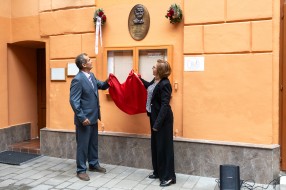 Otkrivanje spomen-ploče Lazaru Malagurskom, začetniku odseka za tamburu pri Muzičkoj školi